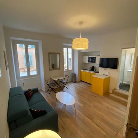 STUDIO rue pietonne Ajaccio Ajaccio  Extérieur photo